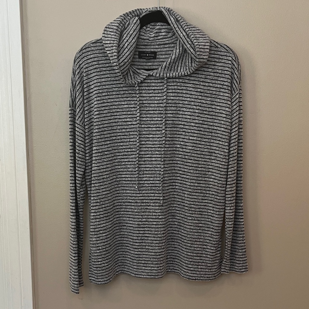 Lucky Brand Gray Striped Sweater